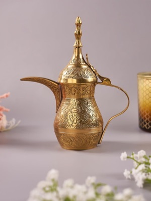 Brass Dallah Pot - Shape: Traditional / Round