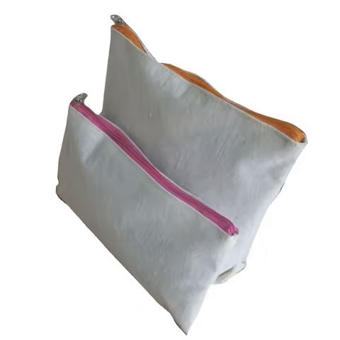 Customized Logo Woman Lip Shaped Bags Private Label Cosmetic Bag