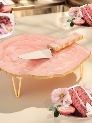 Resin Cake Stand - Color: Multicolor / Custom