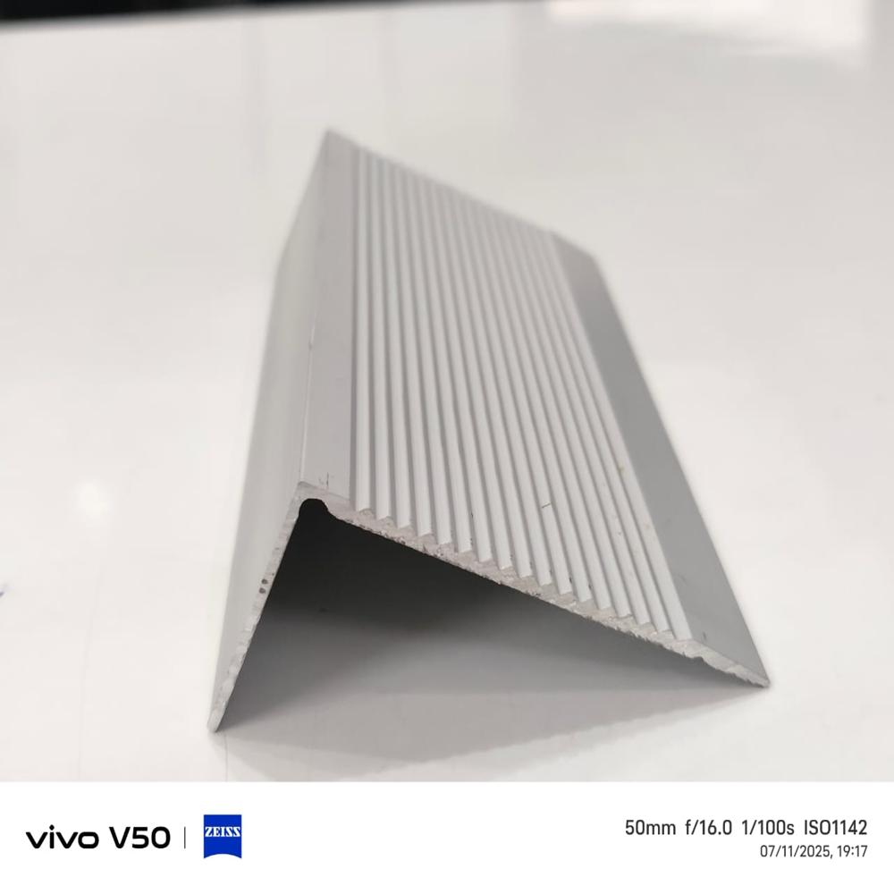 Aluminium Stair Nose Size 60mm x 30mm x 3.000 Meter -PLAIN - Natural Anodized Silver Finish and Black Powder Coated