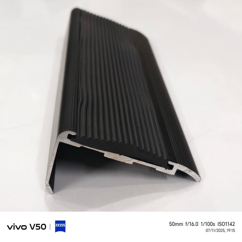 Aluminium Stair Nose Meter - With Rubber Capping - Color: Silver