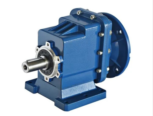 Helical Gear Boxes - Aluminium and Cast Iron, Standard Size, Blue Color | Industrial Use, 220-440 Volt Voltage