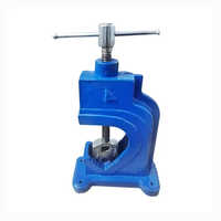 Cast Iron Pipe Vice - Air Consumption: Normal