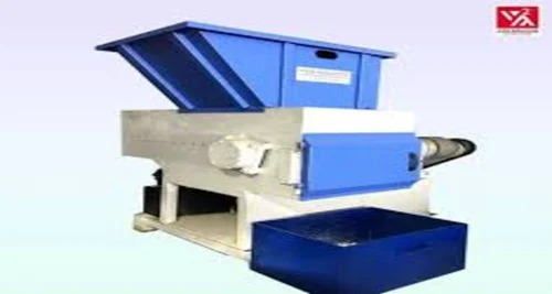 Plastic Waste Shredding Machine - Capacity: 2000 Kg/hr