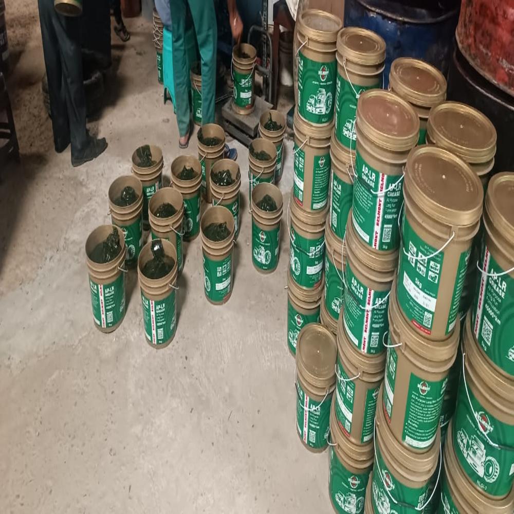 Chassis Grease - Application: Lubrication Of Diesel Engines In Various Vehicles