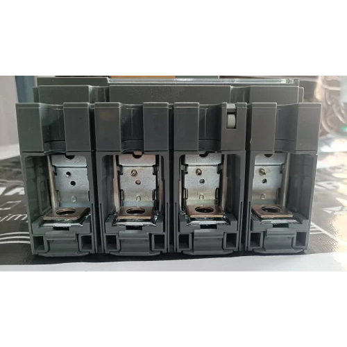 4 pole Cvs160f