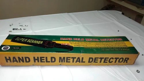 9 ULTRA DLX 2 Hand Held Metal Detector