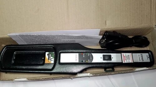 HAND HELD METAL DETECTORS