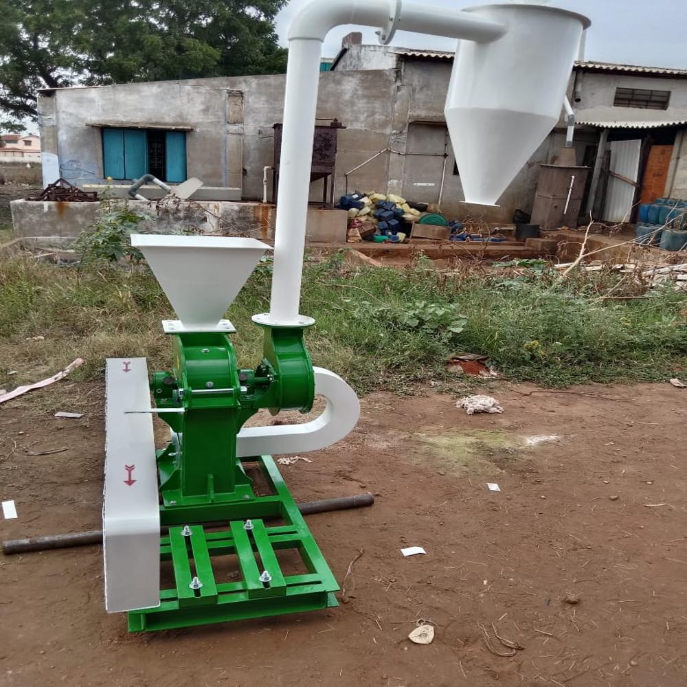 10 Hp Pulverizer Machine - Material: Ss