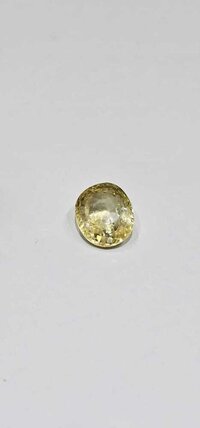 9.50 Carat Natural Ceyloni Yellow Sapphire - Grade: A