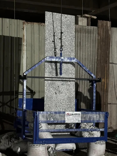 Loader Bucket - Capacity: 300 Kg