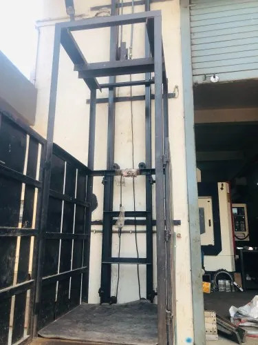 Hydraulic Goods Lift