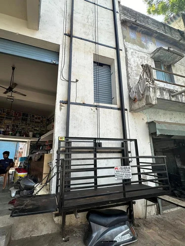 Industrial Lift
