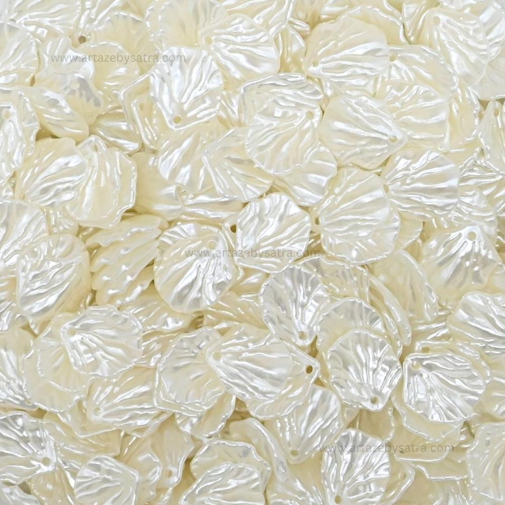 Petal Pearlized Beads | Size : 17mm