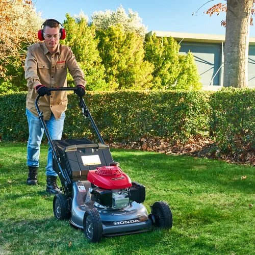 HRU 216 Honda Lawn Mower
