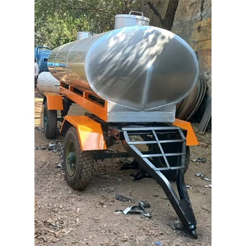 4 Wheel Ss Water Tanker - Capacity: 5