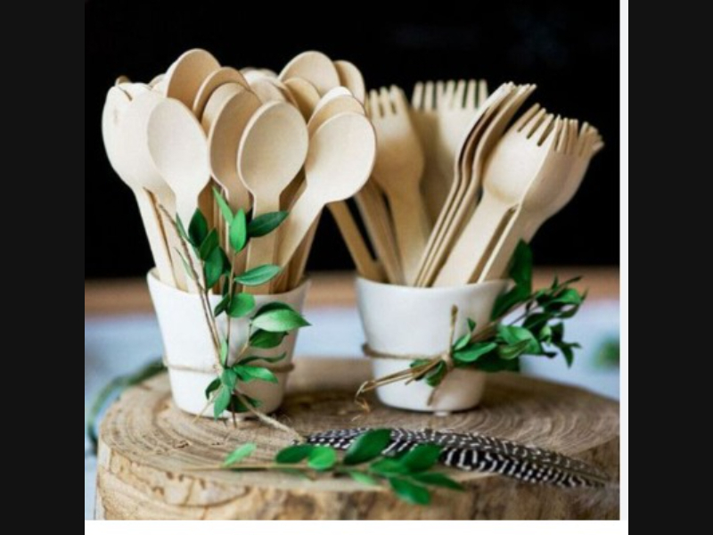 Wooden cutlery