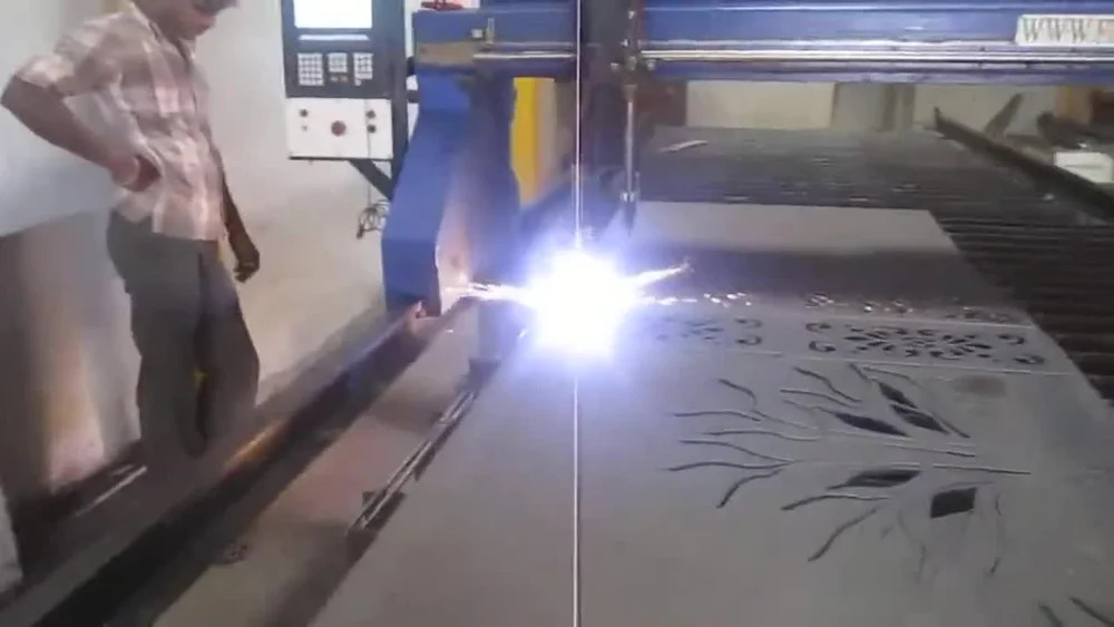 Automatic Fiber Laser Cutting Machine