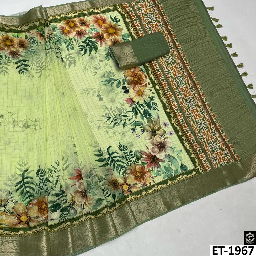 Green Banarasi Saree - Design: Traditional Zari Weaving