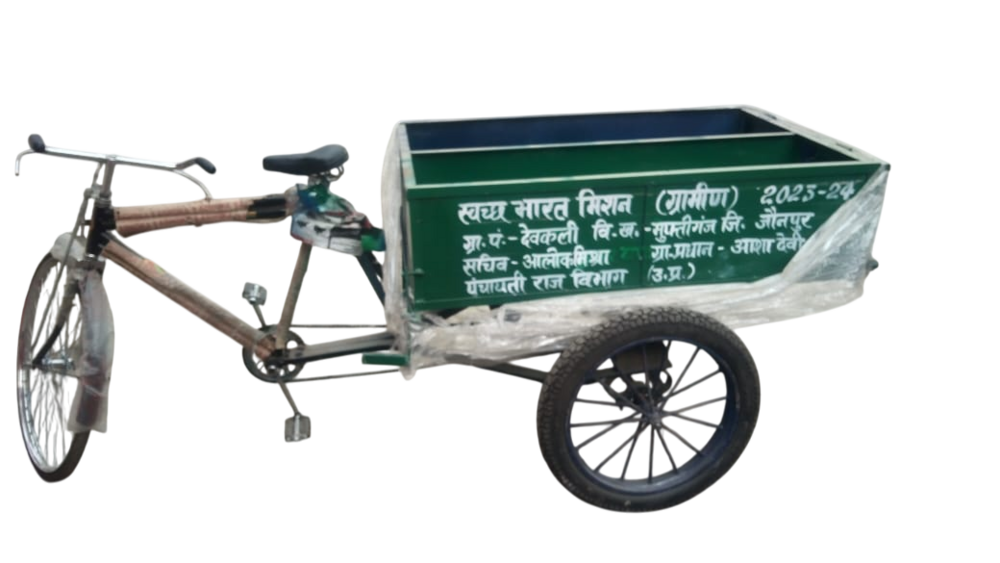 Green Mild Steel Garbage Tricycle Rickshaw - Load Capacity: Upto 200 Kilograms (Kg)