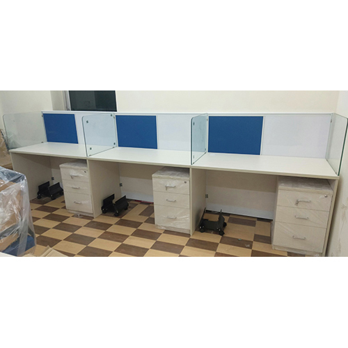 Linear Workstation With D Glass And Pedestal