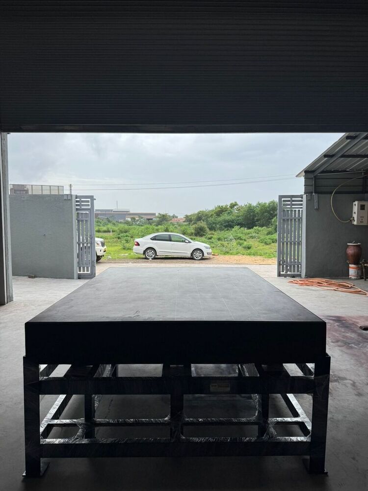Precision Granite Surface Plate - Application: Laboratory