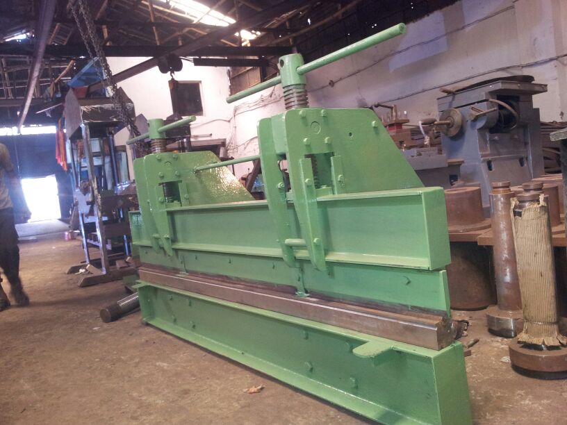 Screw Type Sheet Bending Machine - Weight: 650 Kilograms (Kg)