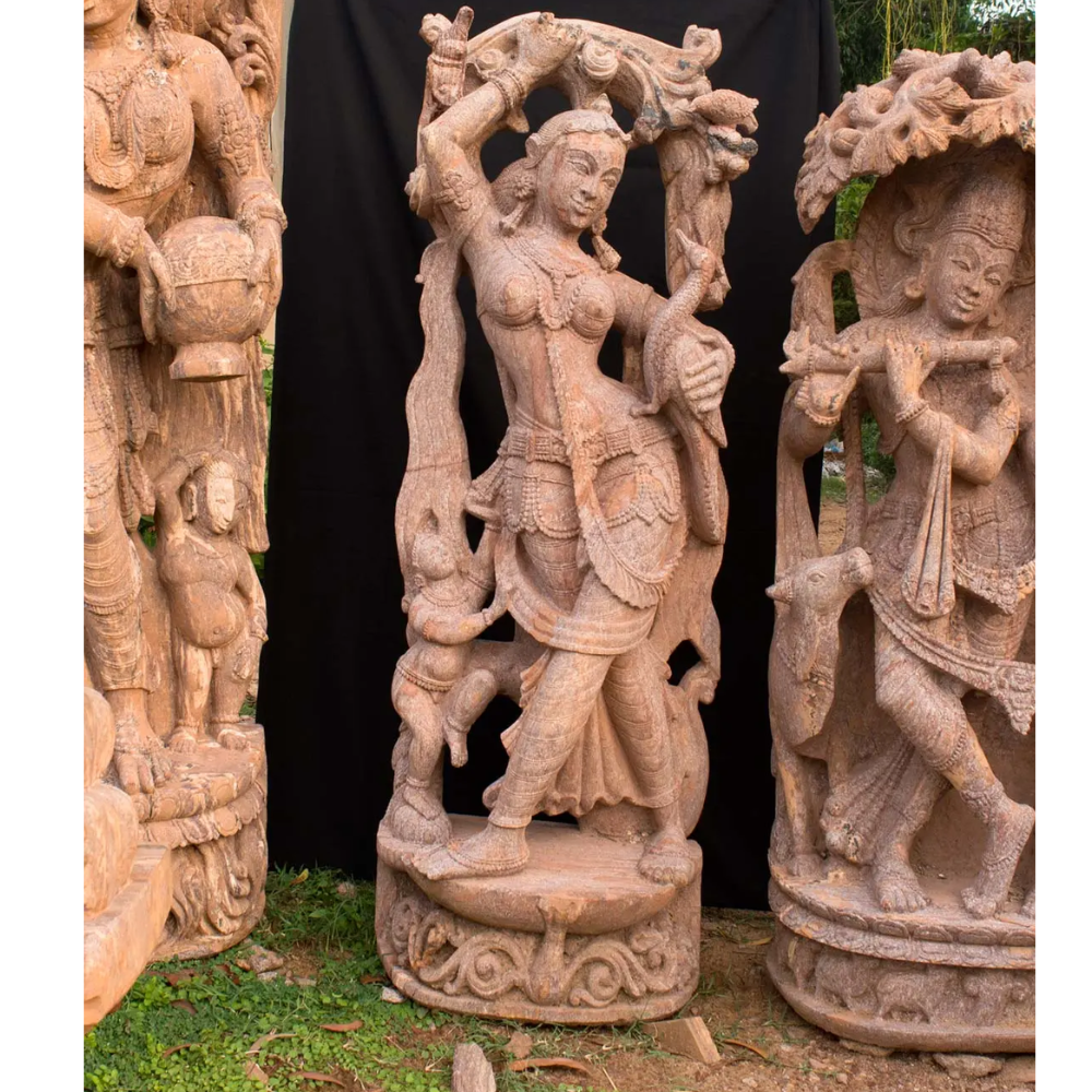 Sandstone Stylish Statue - Color: White