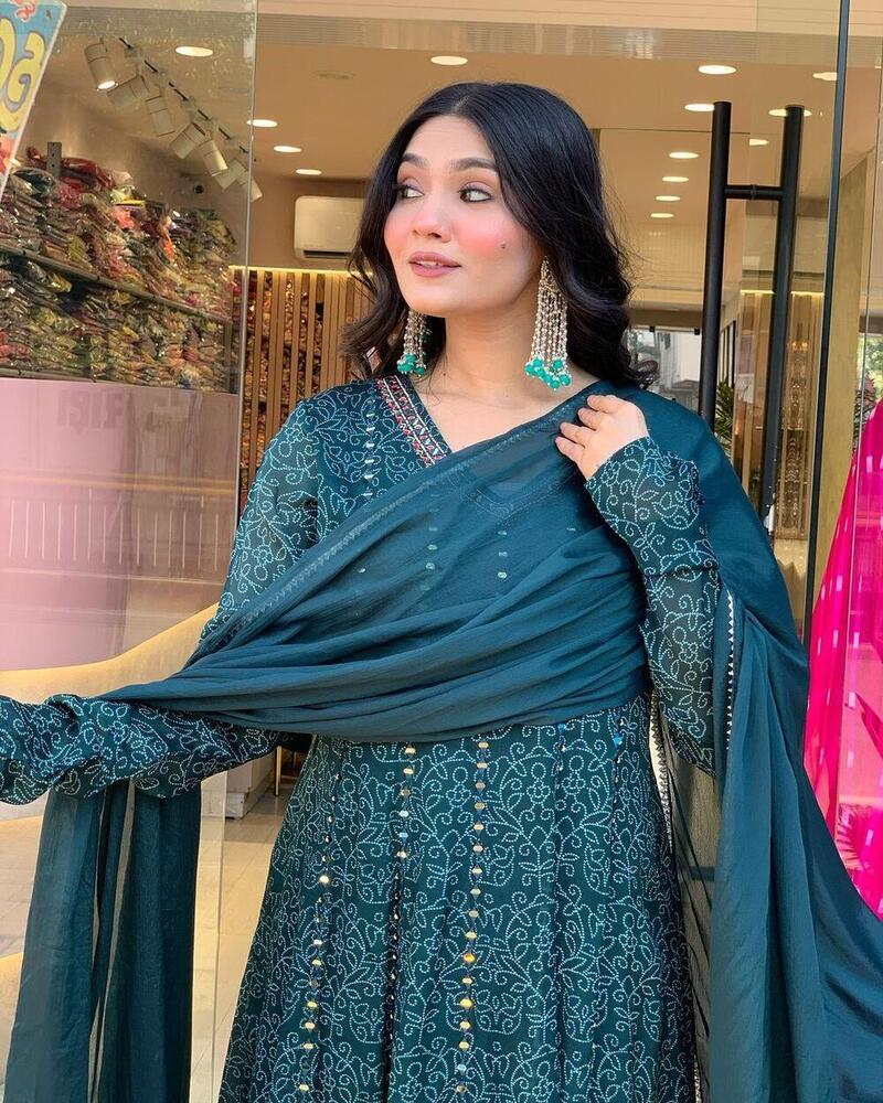 heavy embroidery kurti set