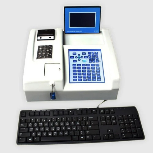 Labtech Semi Automated Biochemistry Analyzer - Accuracy: 99 %