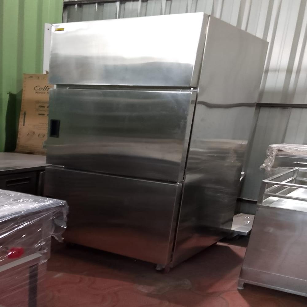 Vertical Refrigerator - Stainless Steel, Large Size, Silver Color, Electric Power Source, Adjustable Temperature, Low Maintenance, Rust Resistant - Ideal For Ice Cream Industry And Food Freezing