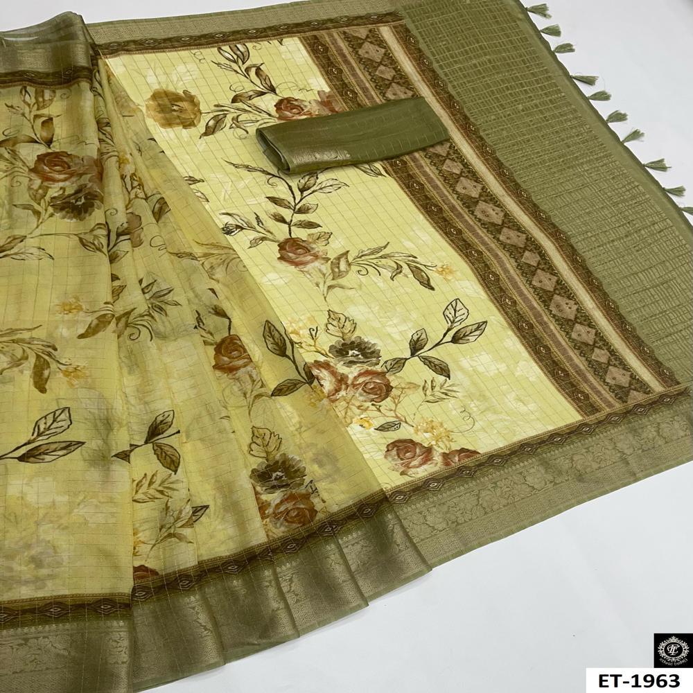 Digitally rose printed saree
