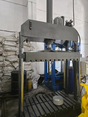 Hydraulic Baling Machine - Stainless Steel, Standard Size, Blue Finish | Industrial Waste Management & Recycling Solution With 1-year Warranty