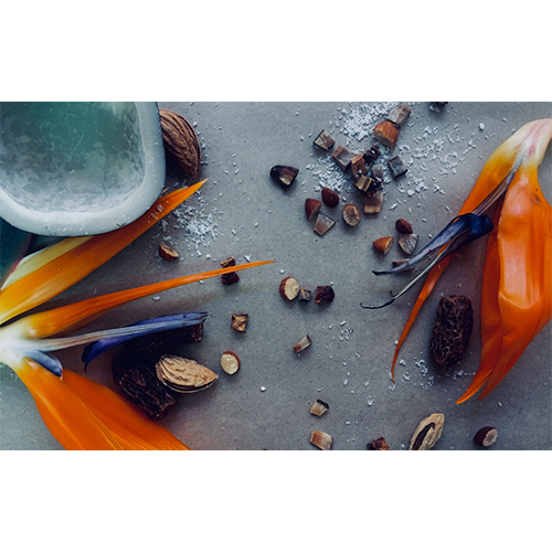 dried dates & almonds granola