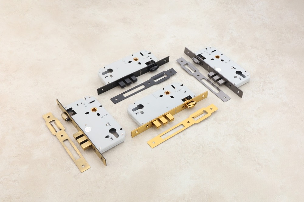Lockbody 3 Bullet Roller - Application: Home