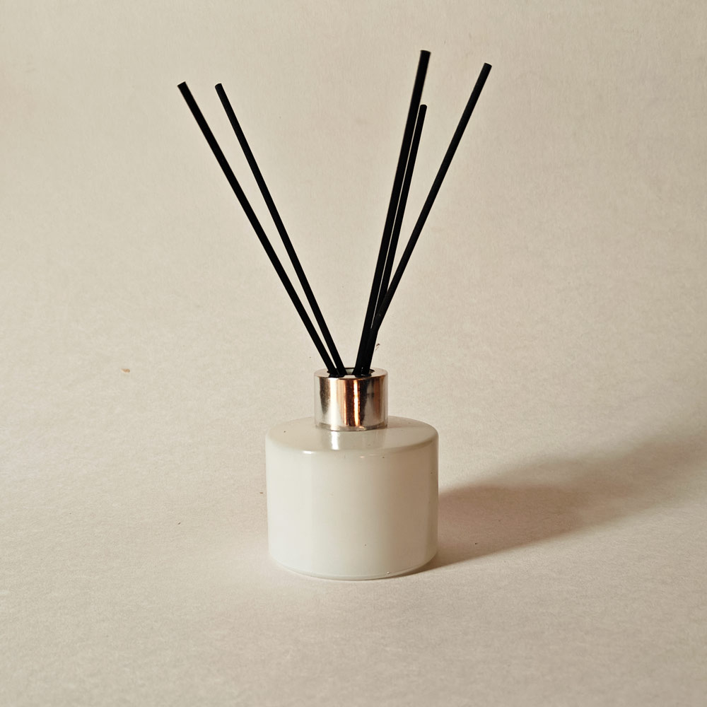 Home Fragrance Reed Diffuser - Feature: Easy To Clean