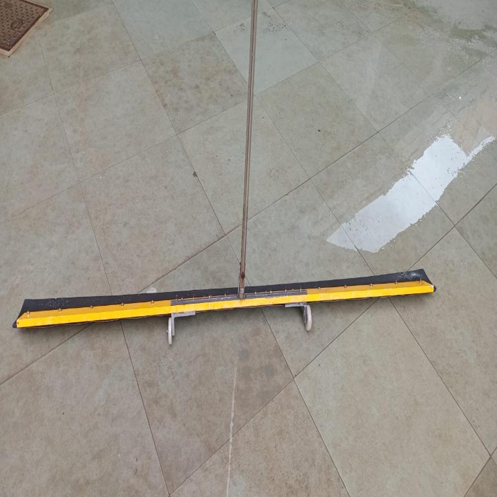 Industrial Floor Wiper