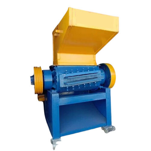 Pet Bottle Scrap Grinding Machine - Capacity: 700 Kg