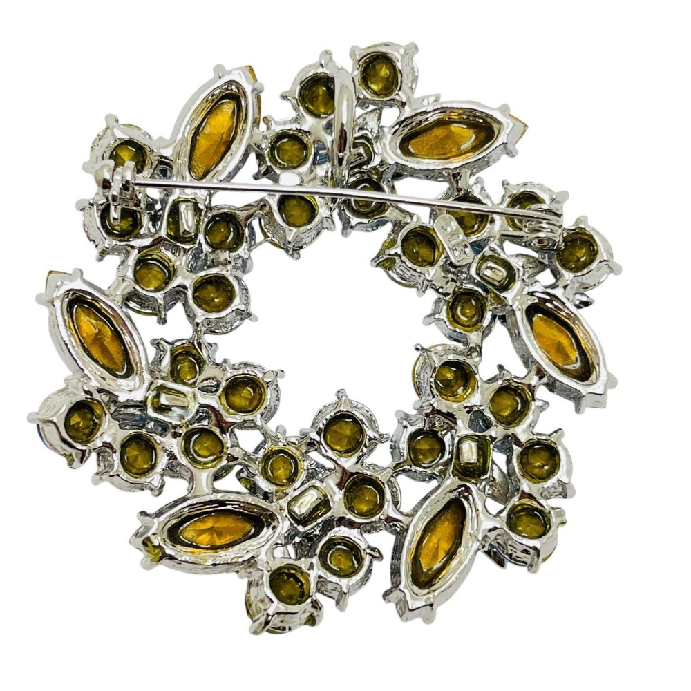 Vintage Blue Rhinestone Wreath Brooch in 18K White Gold with Lab-Grown Diamonds