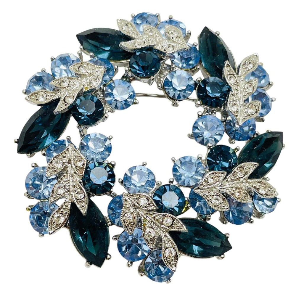 Vintage Blue Rhinestone Wreath Brooch in 18K White Gold with Lab-Grown Diamonds