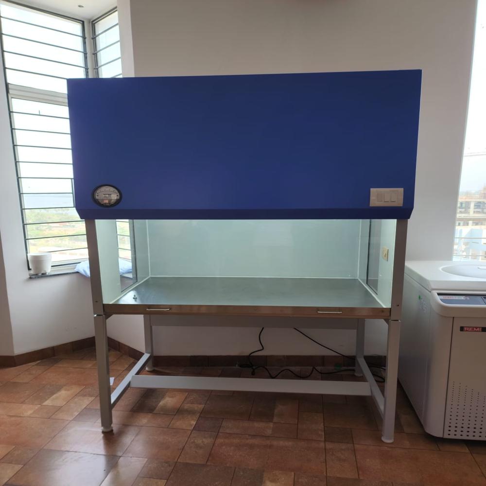 Laminar Air Flow Cabinet MS Powder Coated & SS 2x2