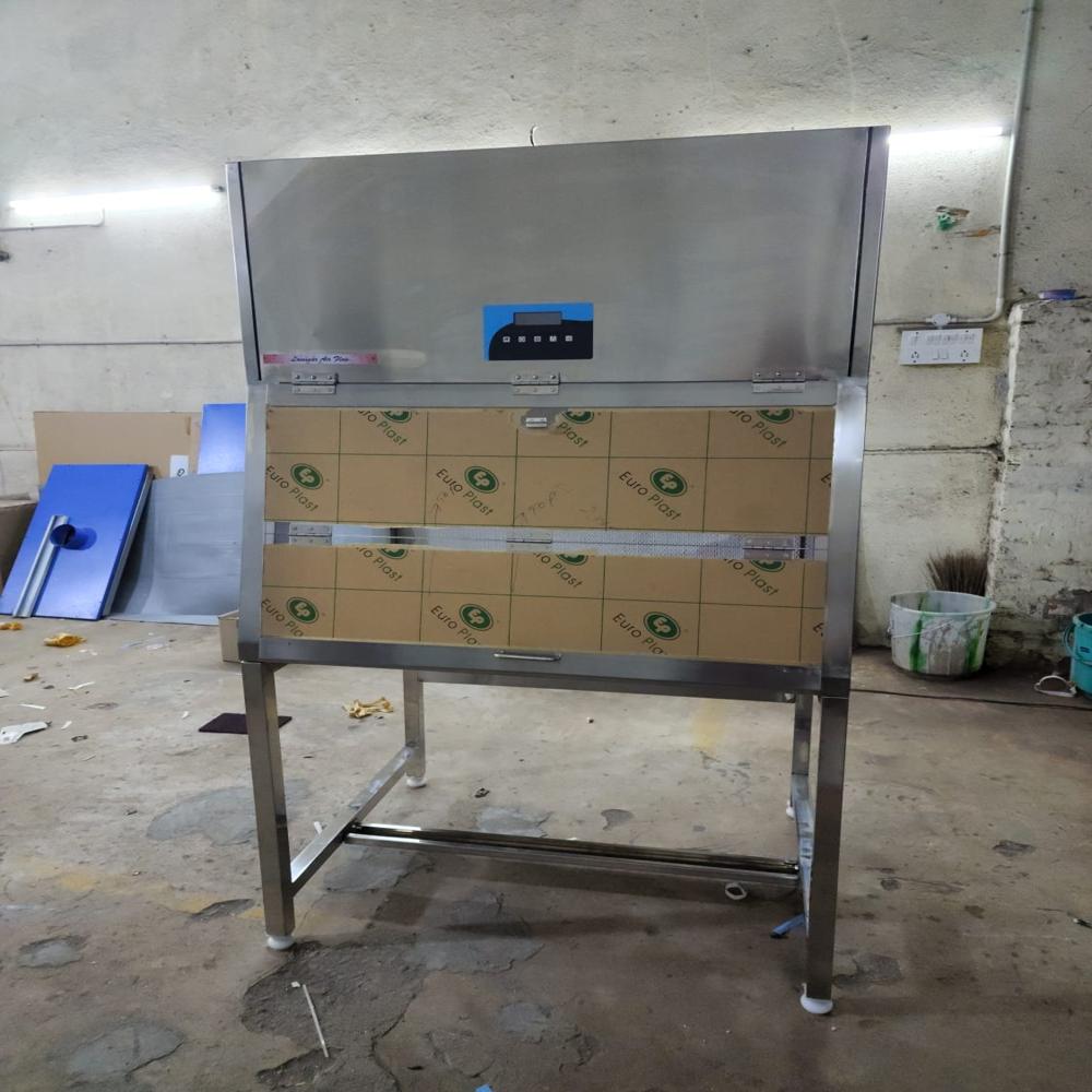 Laminar Air Flow Cabinet MS Powder Coated & SS 2x2