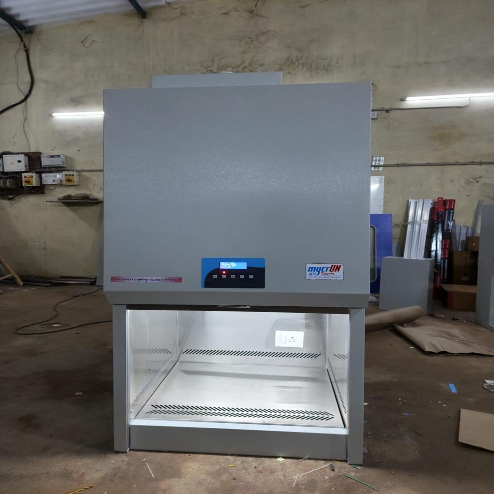 Laminar Air Flow Cabinet MS Powder Coated & SS 2x2