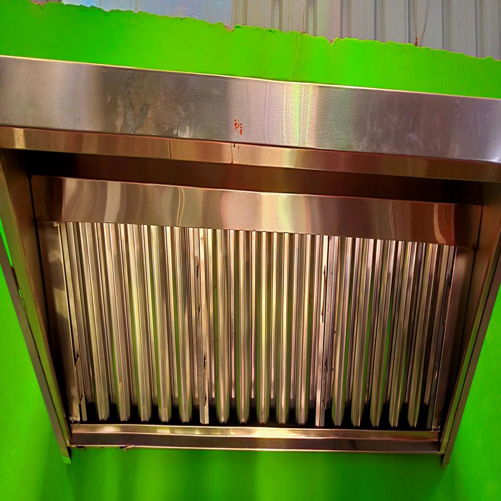 Chimney Hood - Exhaust Capacity: 1400 M3/h Cubic Meter Per Hour (M3/h)