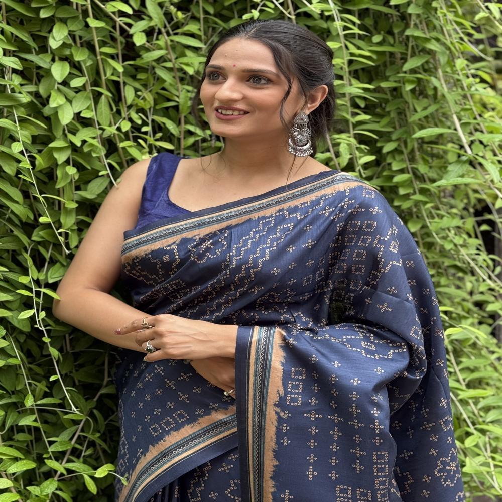 Navy Blue Bandhani-inspired Printed Saree - Fabric Type: Art Silk