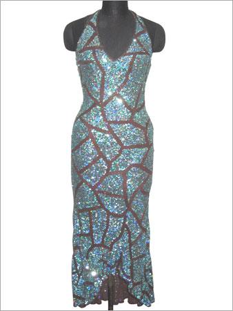 महिला पहनावा