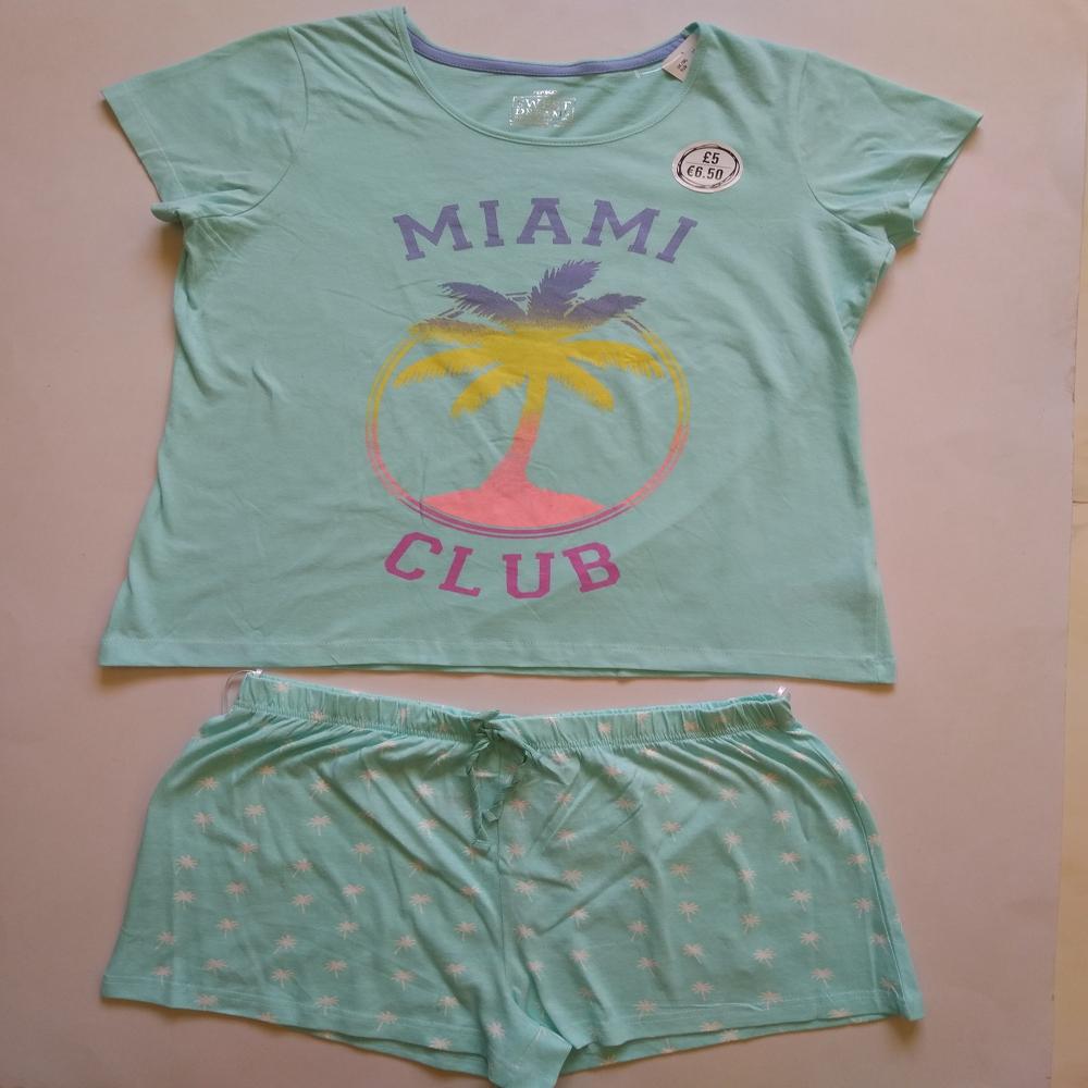Girls Pyjamas Set - Color: Multicolor