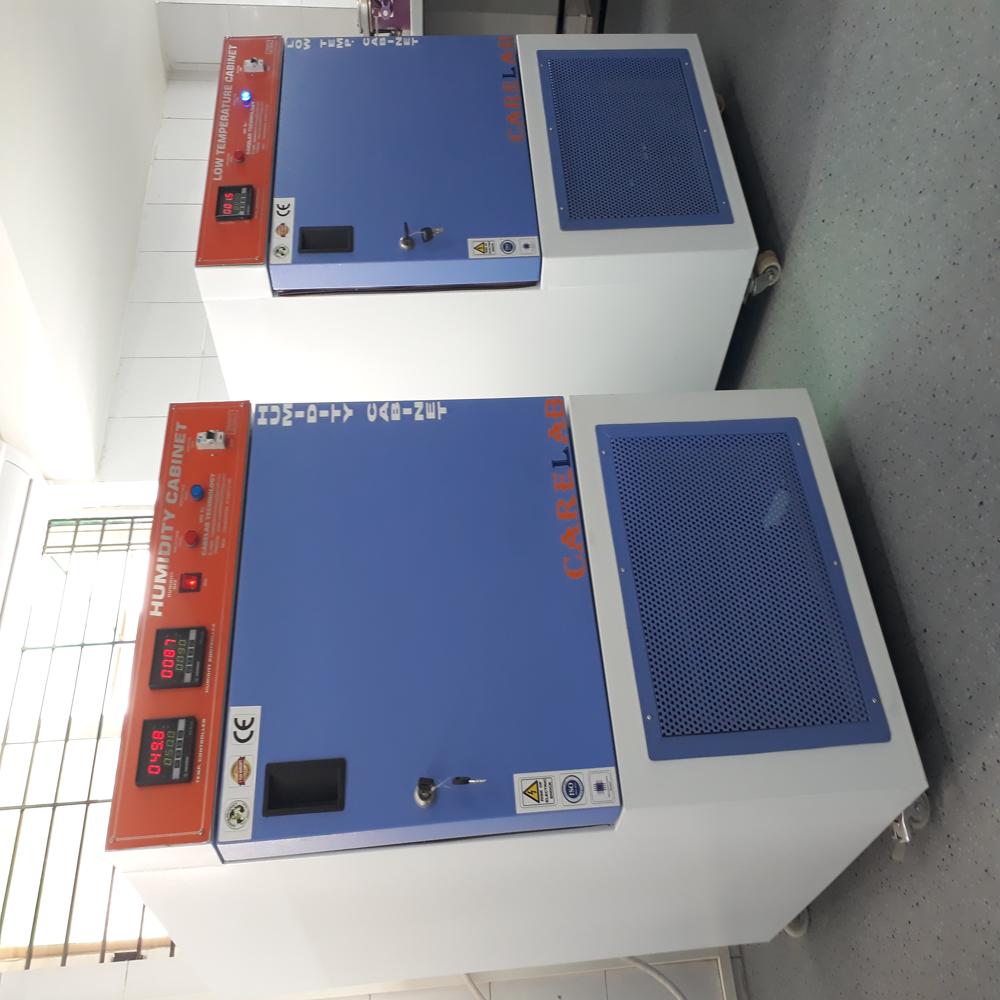 Humidity And Temperature Test Chamber - Capacity: 100 Ltr