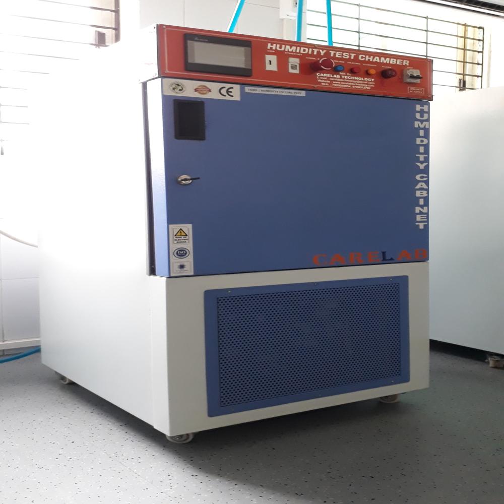Humidity And Temperature Test Chamber - Capacity: 100 Ltr