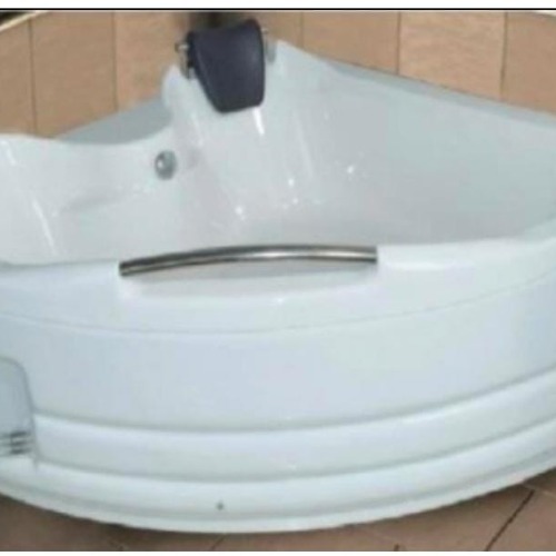 Appollo Trozen 4.6 X 4.6 Ft. Bath Tub - Color: White